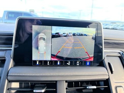 Certified 2024 GMC Yukon XL SLT w/ SLT Luxury Package image 19