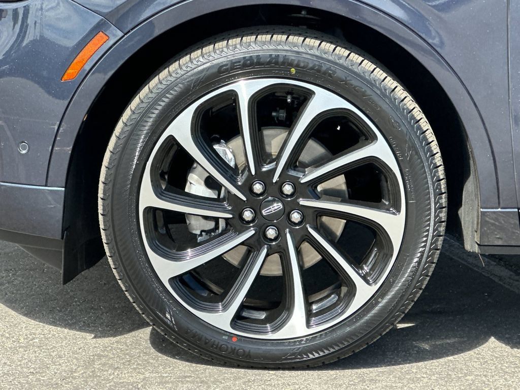Certified 2024 Lincoln Nautilus Black Label AWD/4WD image 24