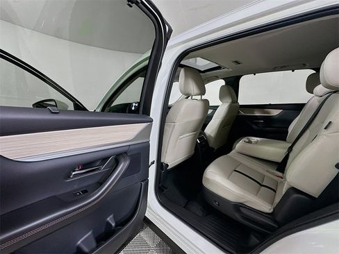 New 2026 MAZDA CX-90 3.3 Turbo w/ Preferred Package image 17