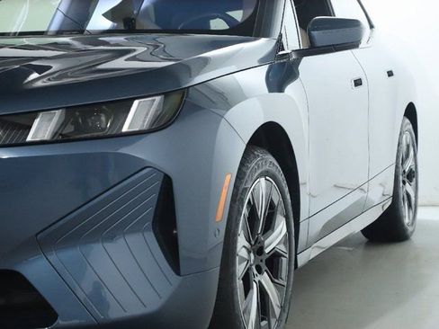 Used 2026 BMW iX xDrive45 w/ Premium Package image 4