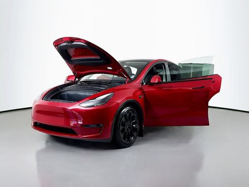 Used 2023 Tesla Model Y Long Range AWD/4WD image 31