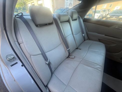 Used 2011 Toyota Avalon Limited FWD image 9