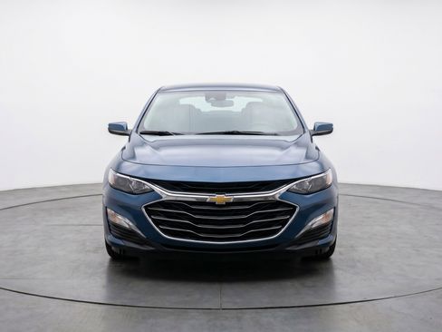 Used 2024 Chevrolet Malibu LT FWD image 2