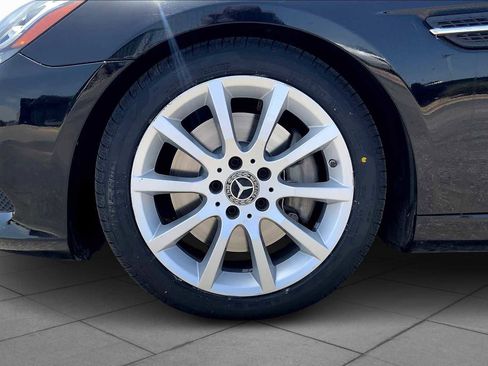 Used 2019 Mercedes-Benz SLC 300 image 10