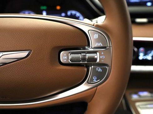 Used 2024 Genesis GV70 2.5T w/ Advanced Package image 28