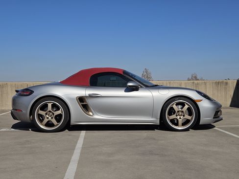 Certified 2022 Porsche 718 Boxster image 9
