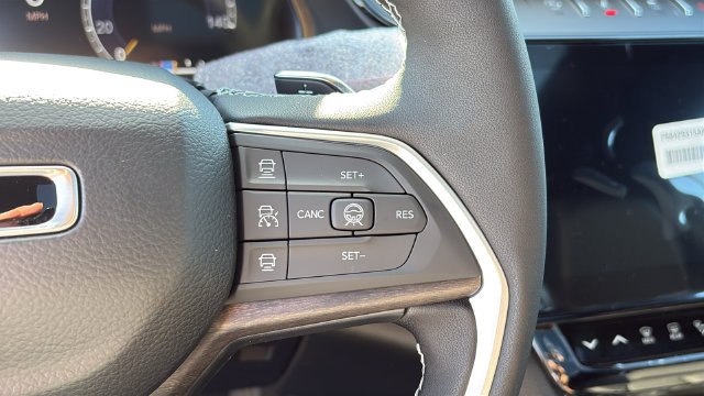 New 2027 Jeep Grand Cherokee Limited AWD/4WD image 14