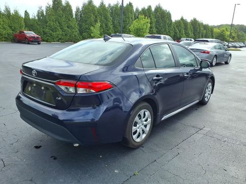 Used 2024 Toyota Corolla LE FWD image 3