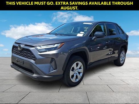 Used 2025 Toyota RAV4 LE AWD/4WD image 4