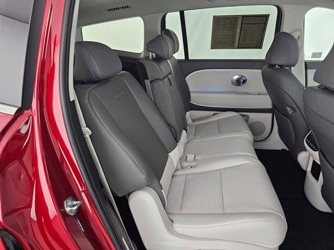 Used 2026 Hyundai Ioniq 9 SEL image 12