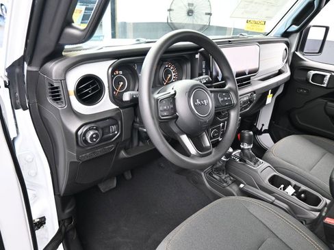 New 2026 Jeep Gladiator Sport image 10