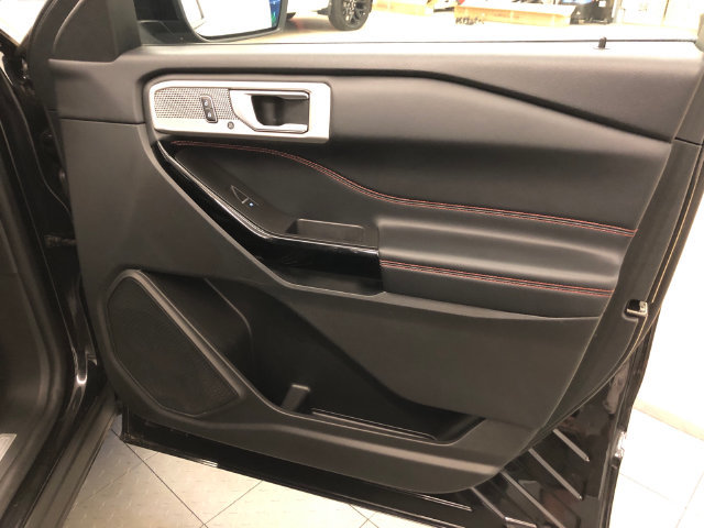 Used 2023 Ford Explorer ST-Line AWD/4WD image 34