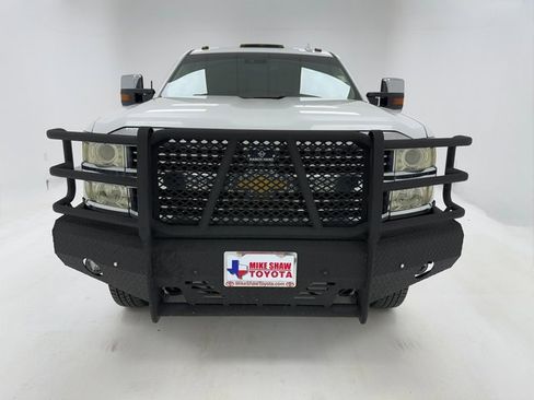 Used 2016 Chevrolet Silverado 3500 High Country w/ Duramax Plus Package image 3