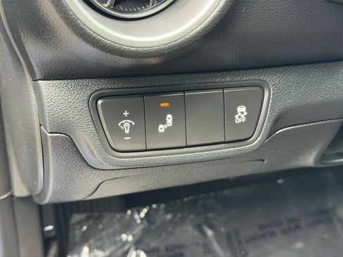 Used 2023 Kia Forte LXS w/ LXS Technology Package FWD image 30
