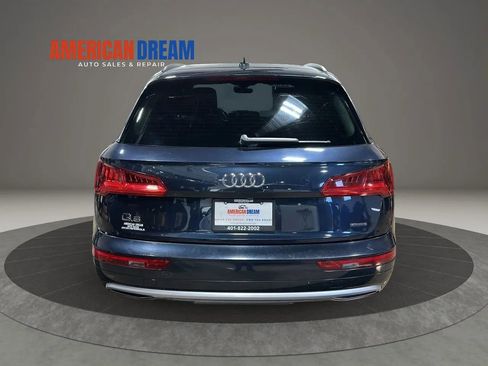 Used 2020 Audi Q5 2.0T Premium w/ Convenience Package AWD/4WD image 4