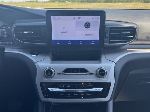 Used 2023 Ford Explorer XLT w/ Equipment Group 202A image 26