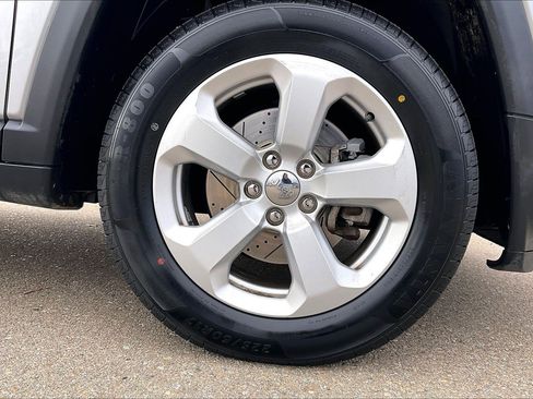 Used 2018 Jeep Compass Latitude image 22