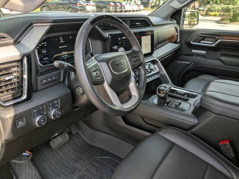 Used 2024 GMC Sierra 1500 Denali image 6