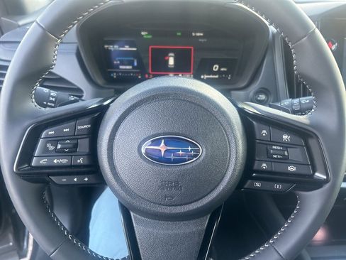 Used 2025 Subaru Forester Premium image 2