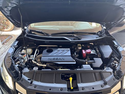 Used 2025 Nissan Rogue SV FWD image 34