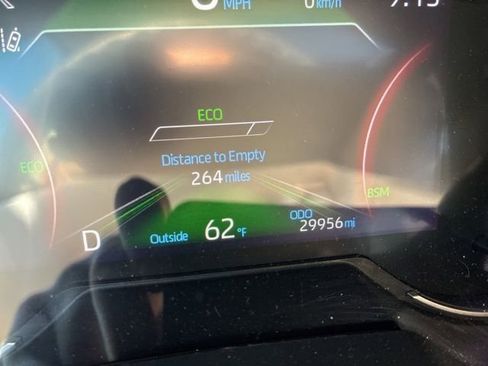 Used 2023 Toyota RAV4 XLE w/ Convenience Package image 9