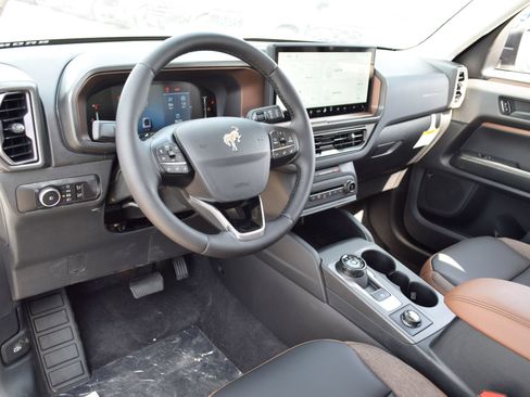 New 2026 Ford Bronco Sport Outer Banks w/ Outer Banks Tech Package+ AWD/4WD image 15