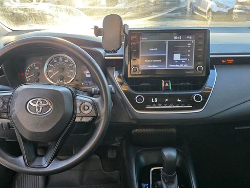 Used 2022 Toyota Corolla LE w/ LE Convenience Package FWD image 13