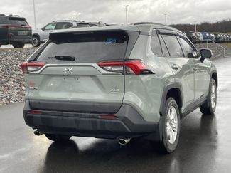 Used 2021 Toyota RAV4 XLE video 3