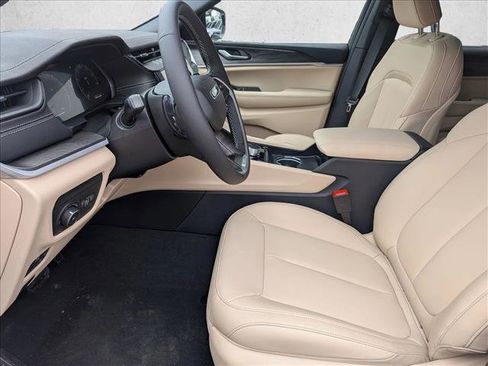 New 2026 Jeep Grand Cherokee L Limited image 4