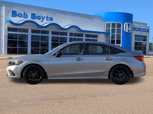 Used 2023 Honda Civic Sport image 2