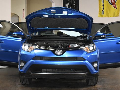 Used 2018 Toyota RAV4 XLE image 87