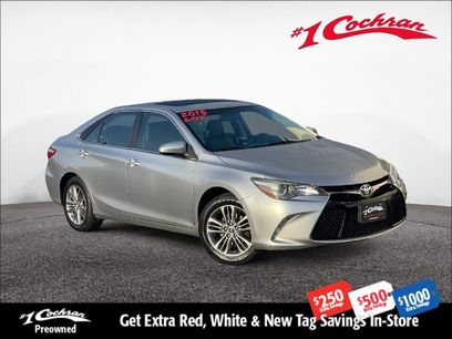 Used 2015 Toyota Camry SE w/ Moonroof Package