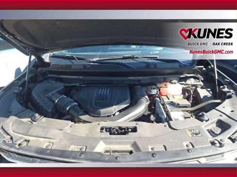 Used 2024 Chevrolet Traverse LT FWD image 29