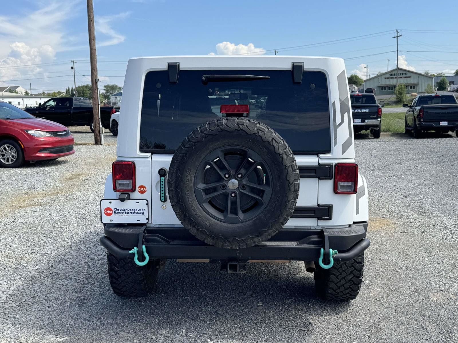 Used 2017 Jeep Wrangler Unlimited Sahara AWD/4WD image 21