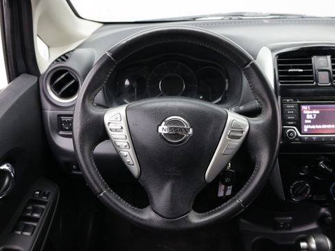Used 2018 Nissan Versa Note SV FWD image 29