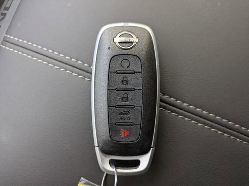 New 2025 Nissan Pathfinder SL image 29