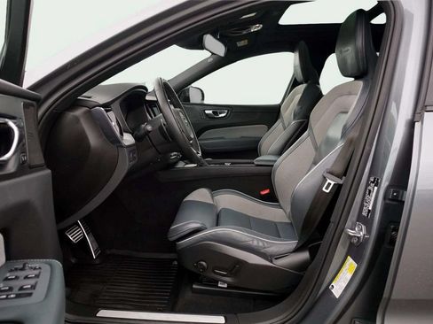 Used 2020 Volvo XC60 T5 R-Design w/ Protection Package Premier AWD/4WD image 19