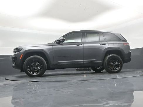 New 2025 Jeep Grand Cherokee Altitude image 44