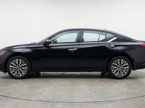 Used 2025 Nissan Altima 2.5 SV FWD image 5
