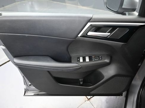 Used 2023 Mitsubishi Outlander SE FWD image 25