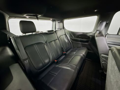 Used 2024 Jeep Wagoneer Series II image 40