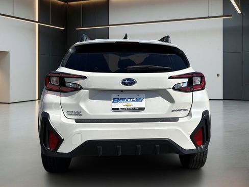 Used 2024 Subaru Crosstrek 2.0i Premium AWD/4WD image 4