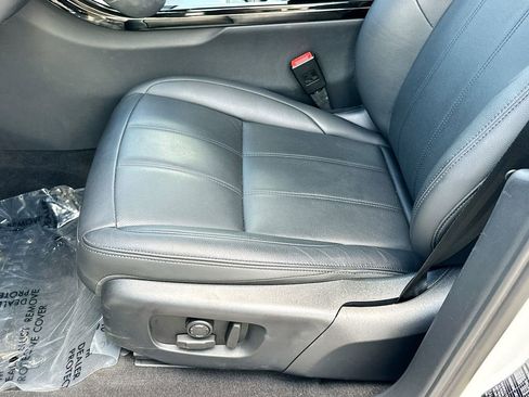 Used 2025 Land Rover Range Rover Evoque S image 20