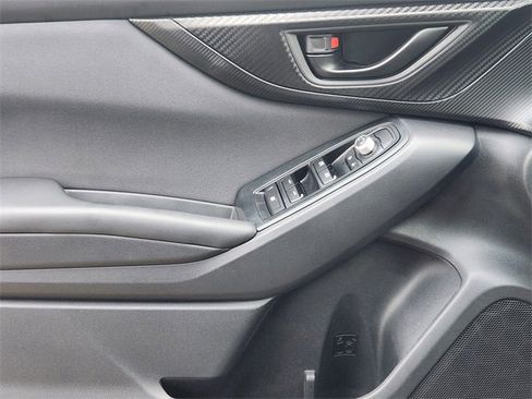 Used 2020 Subaru Crosstrek 2.0i Premium w/ Moonroof Package 2 image 24