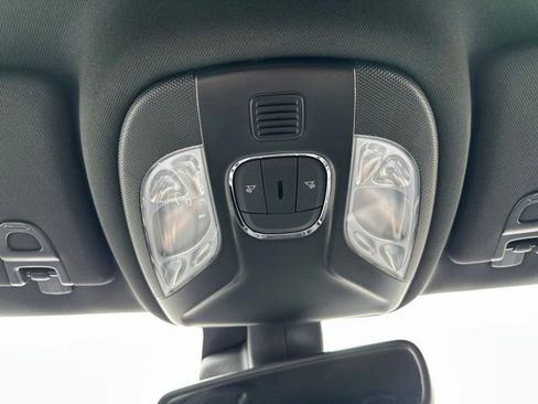 Used 2025 Jeep Compass Trailhawk AWD/4WD image 32