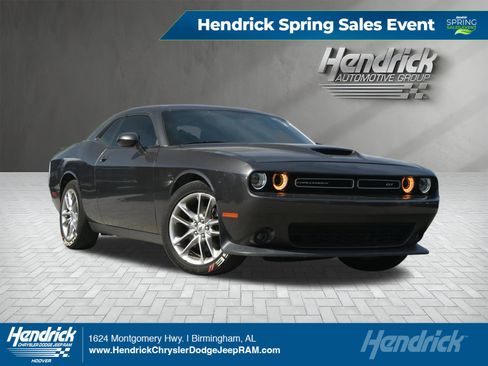 Used 2022 Dodge Challenger GT image 1