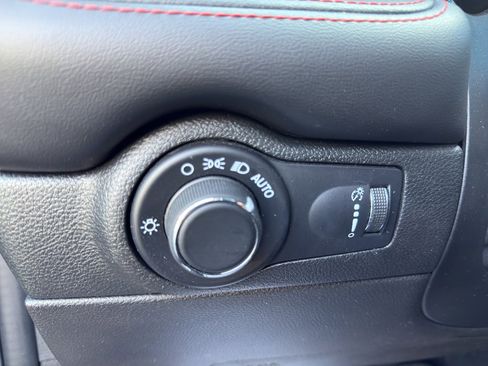 Certified 2024 Dodge Durango GT image 37