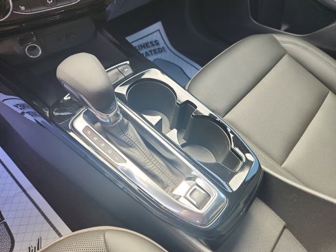 Used 2024 Chevrolet Trax ACTIV w/ Sunroof Package image 33