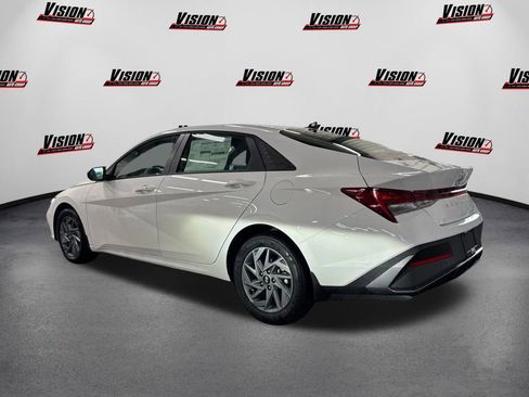 New 2026 Hyundai Elantra Blue image 7