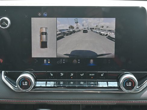 Used 2025 Chevrolet Colorado Z71 w/ Technology Package image 29